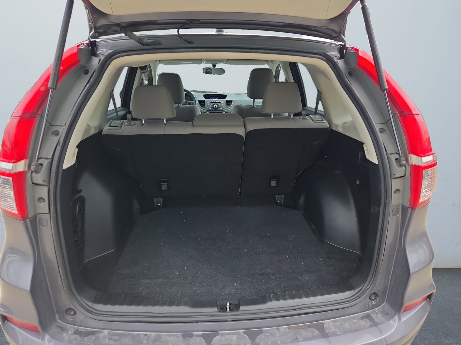 Used 2016 Gray Honda SE image 14
