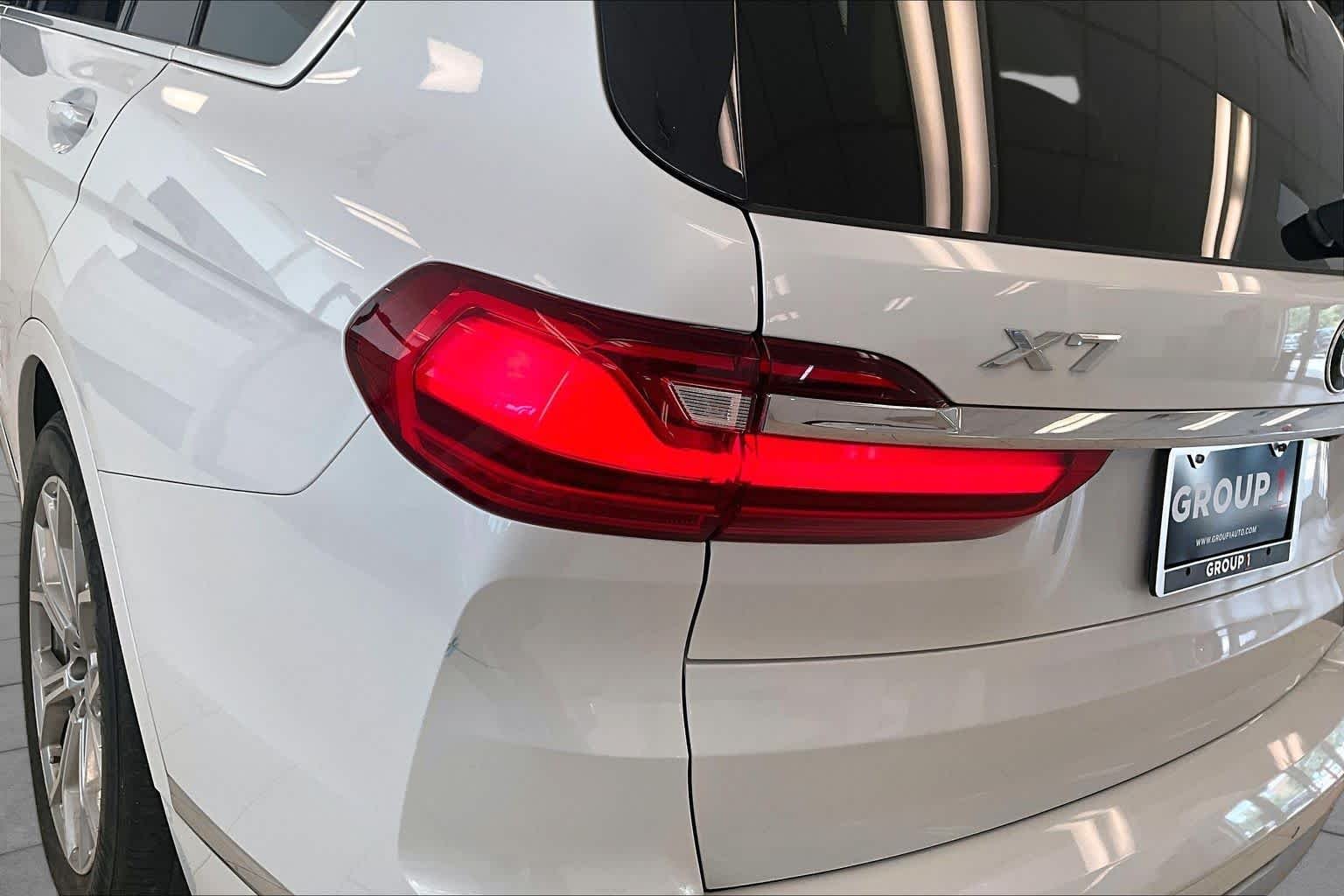 Used 2019 Mineral White Metallic BMW xDrive50i image 26