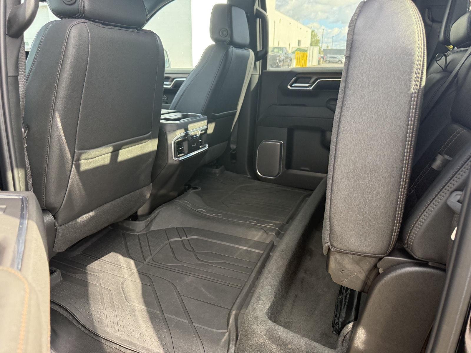 Used 2024 Black Chevrolet High Country image 8