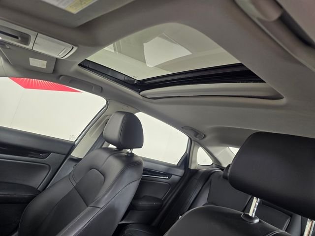 2024 Honda Civic Touring - Photo 6