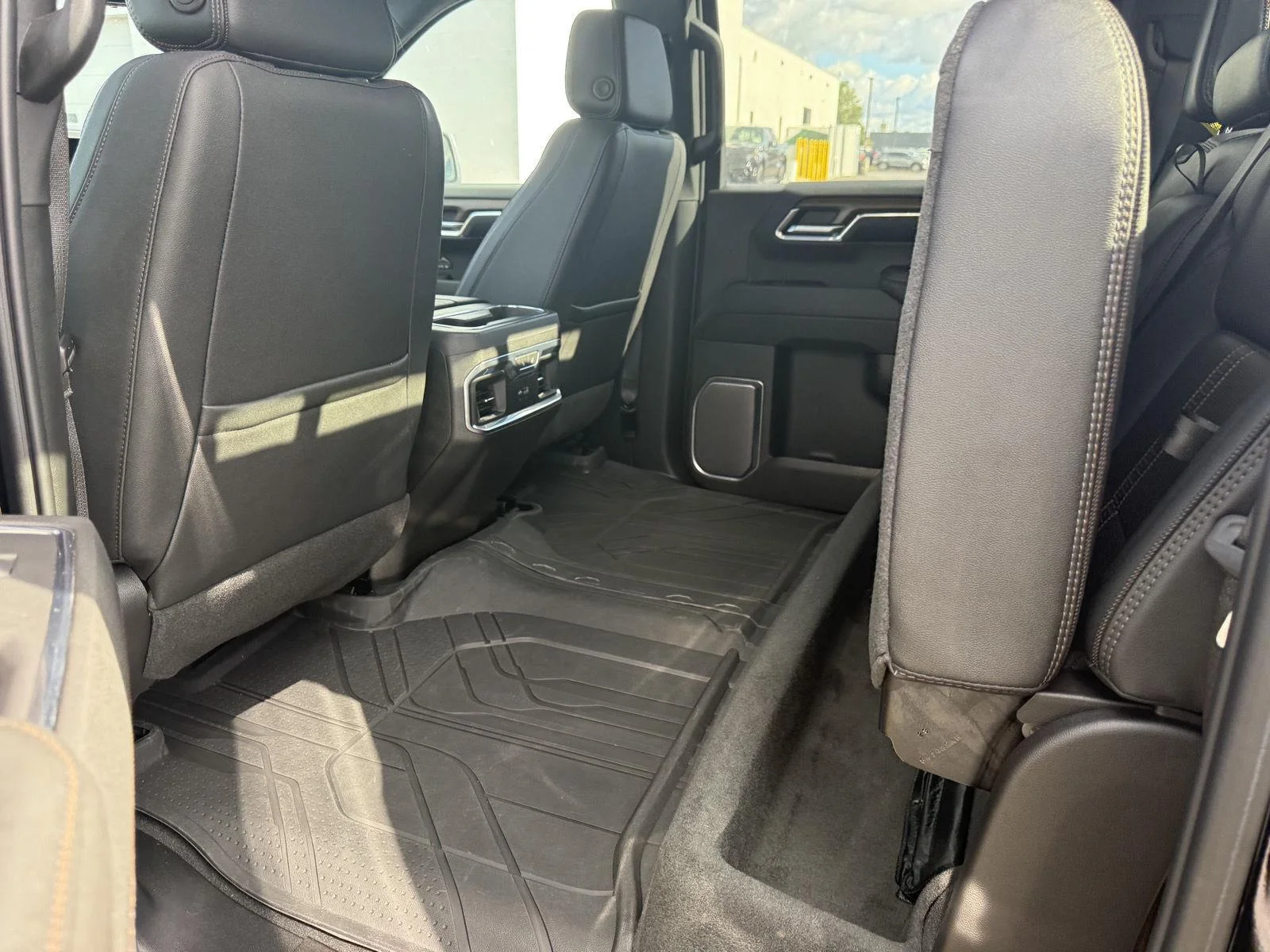 Used 2024 Black Chevrolet High Country image 8