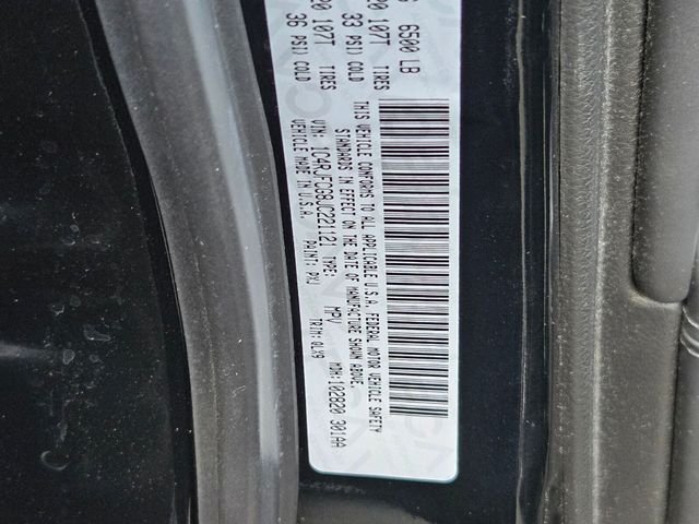 Used 2018 Black Jeep Overland image 18