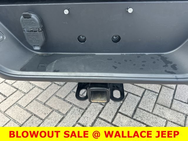 Used 2023 Gray Jeep Mojave image 10