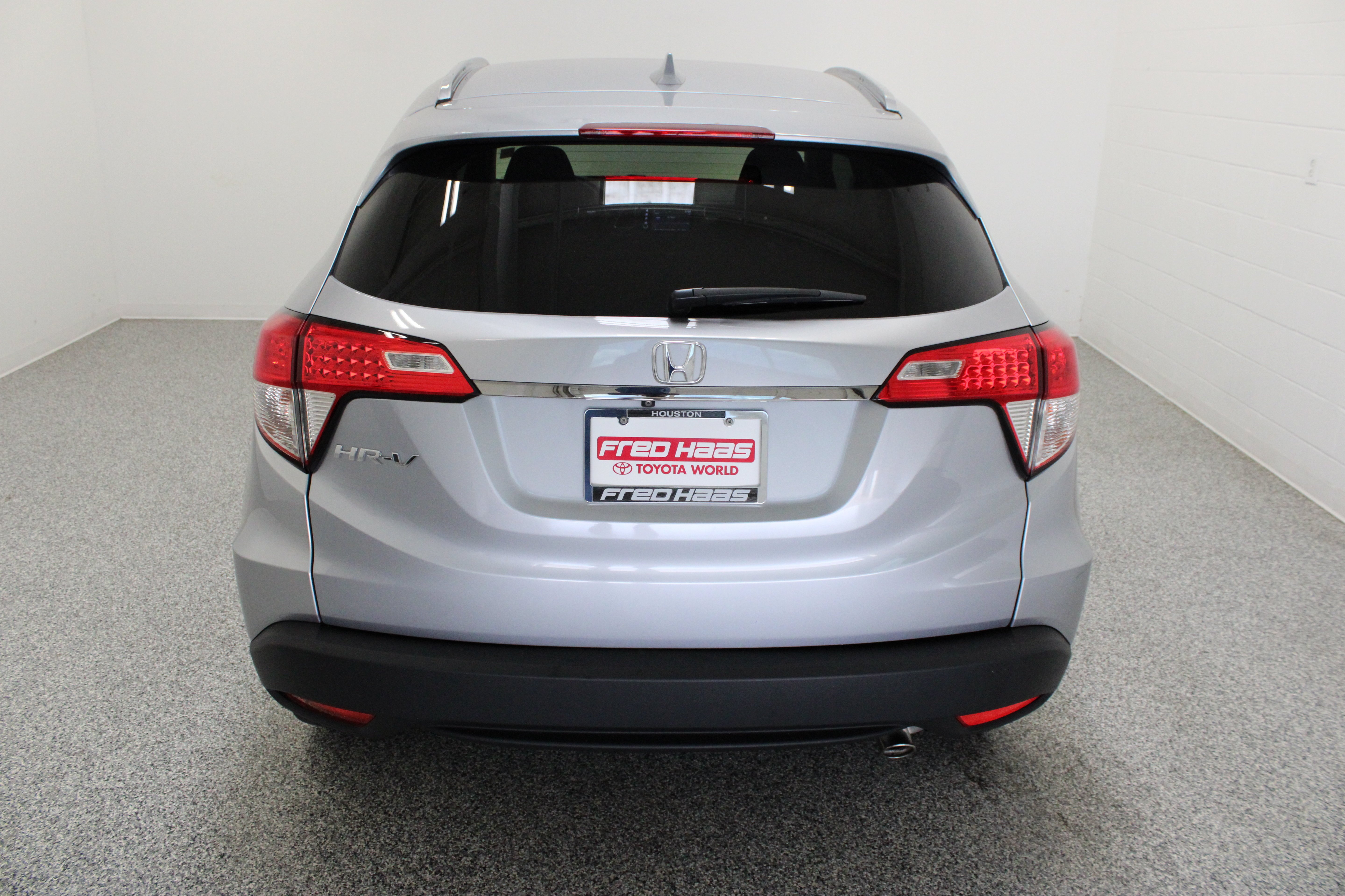 Used 2020 Lunar Silver Metallic Honda EX 1.8L image 8
