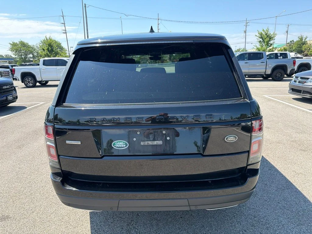 Used 2018  Land Rover 5.0L V8 Supercharged image 6