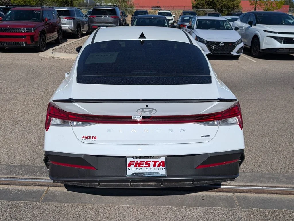 New 2025 White Hyundai SEL Sport image 5
