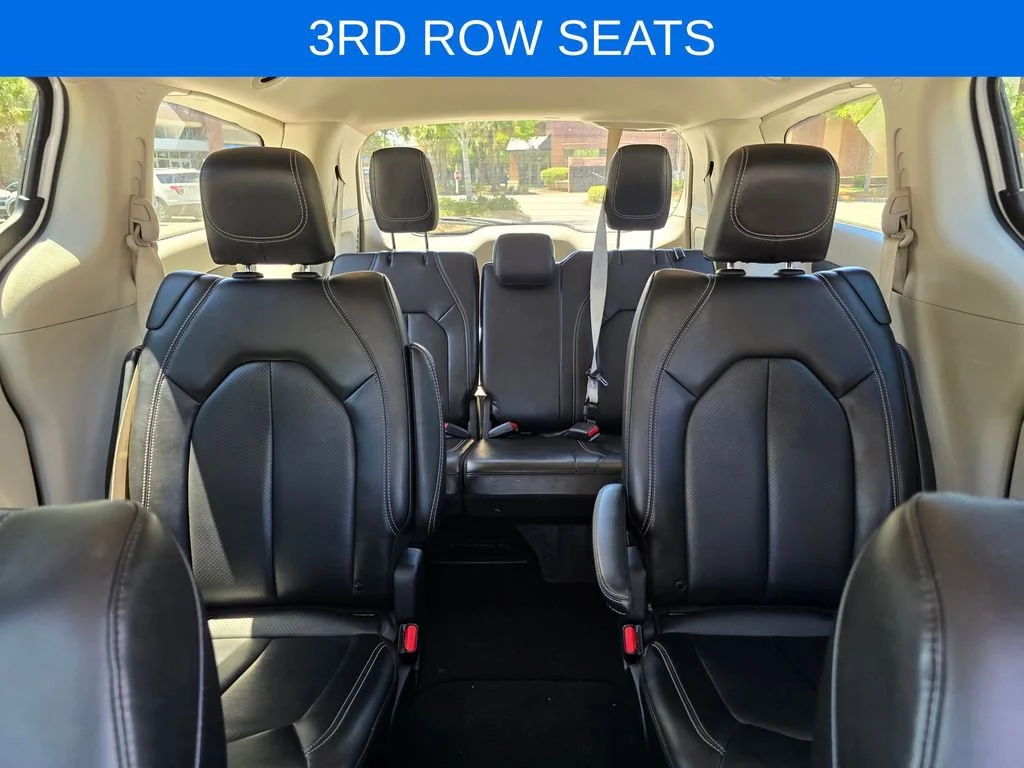 Used 2024  Chrysler Touring L image 25