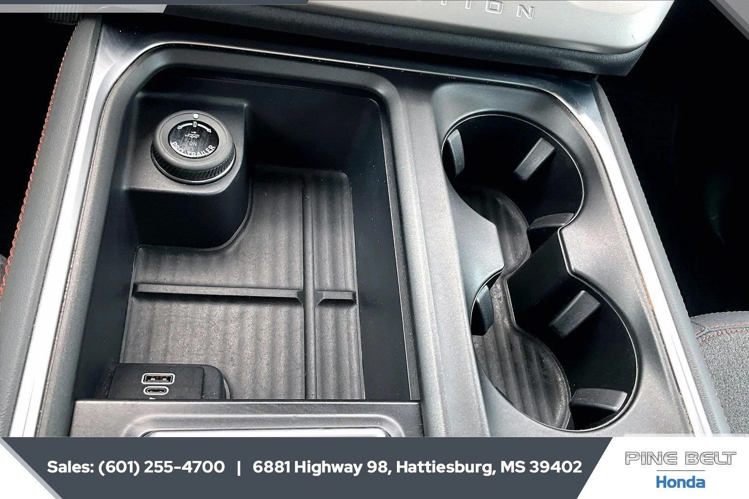 Used 2025 Oxford White Ford Active image 24