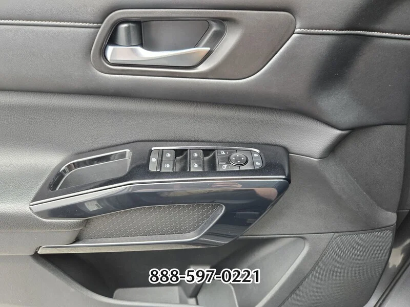 2022 Nissan Pathfinder S - Photo 31