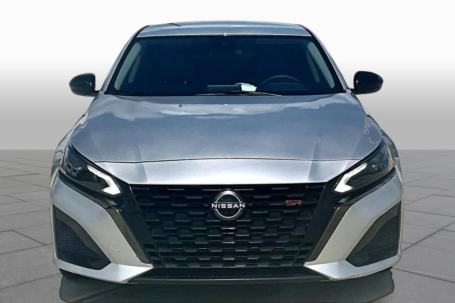 Used 2023 Brilliant Silver Metallic Nissan 2.5 SR image 3
