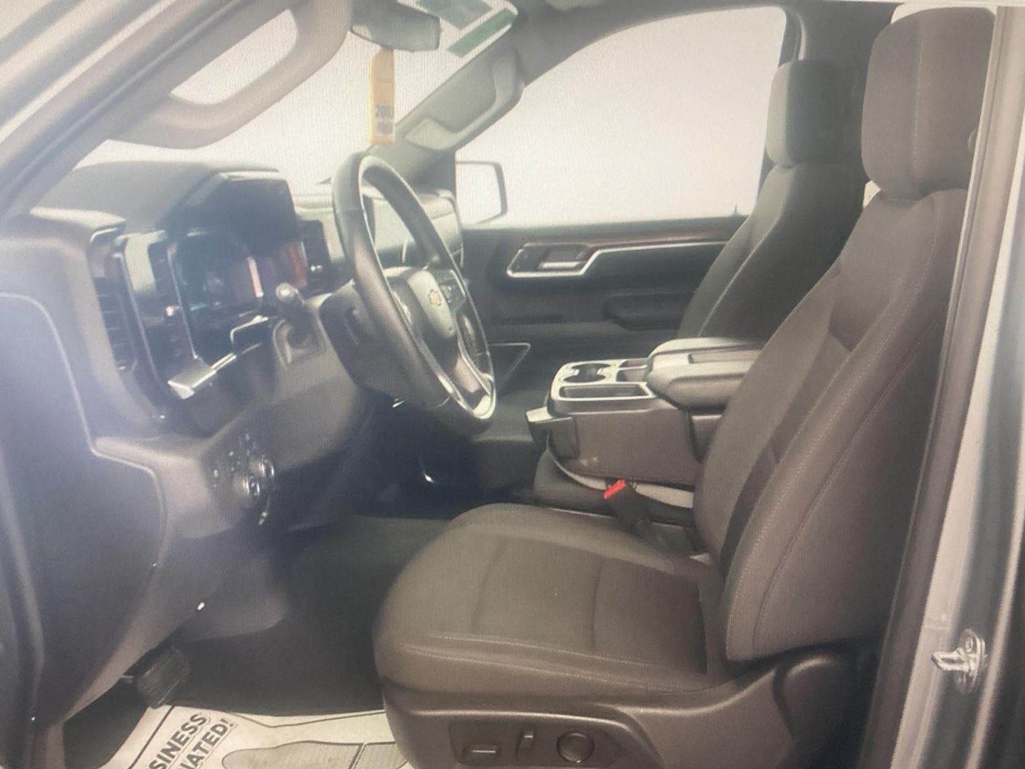 Used 2025 Sterling Gray Metallic Chevrolet LT image 7