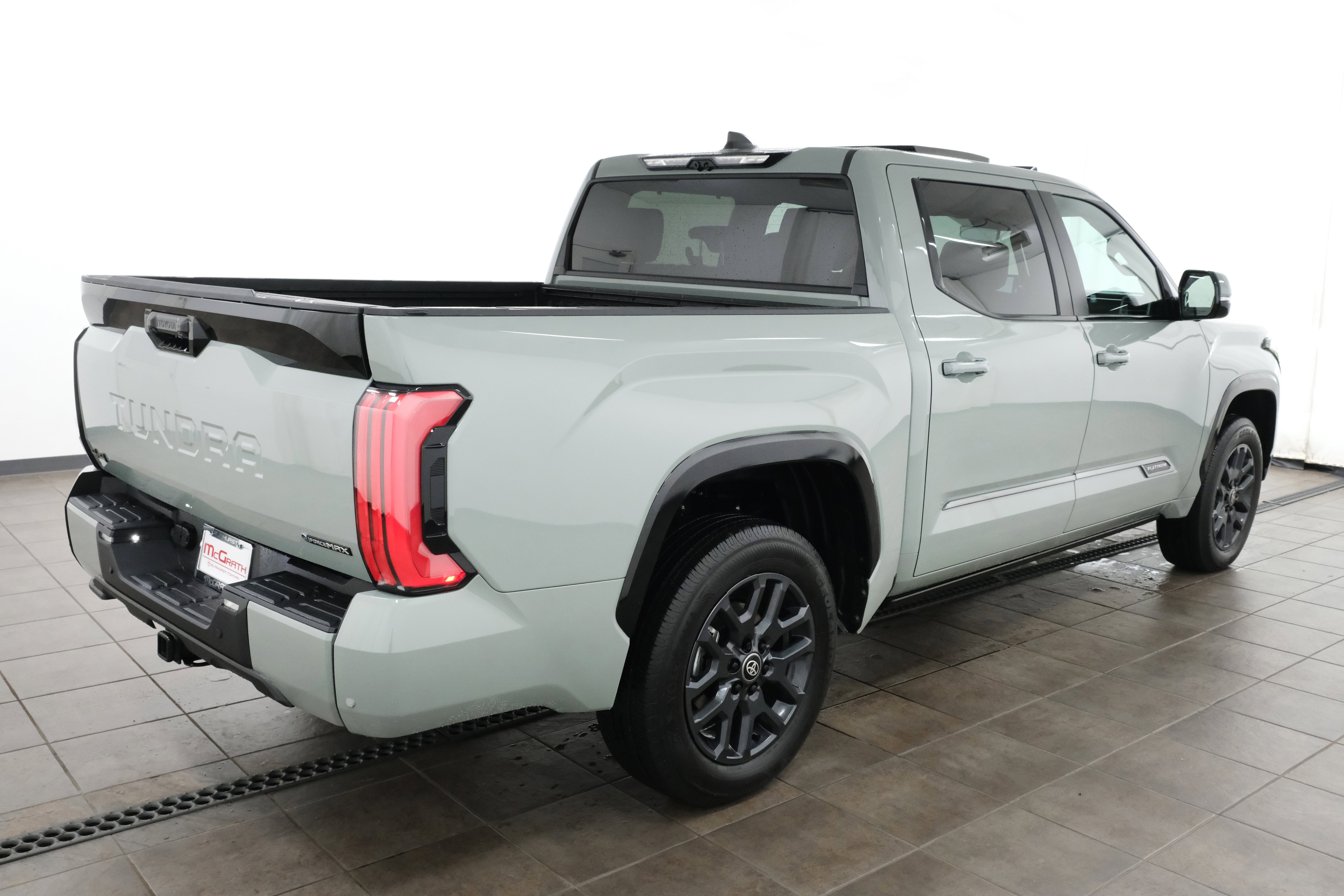 2025 Toyota Tundra Platinum - Photo 8