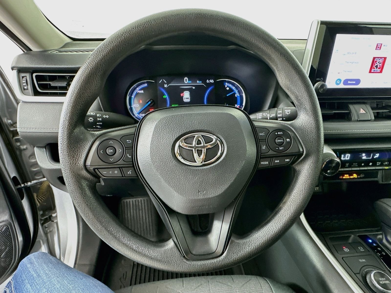 Used 2024 Silver Sky Metallic Toyota XLE image 12