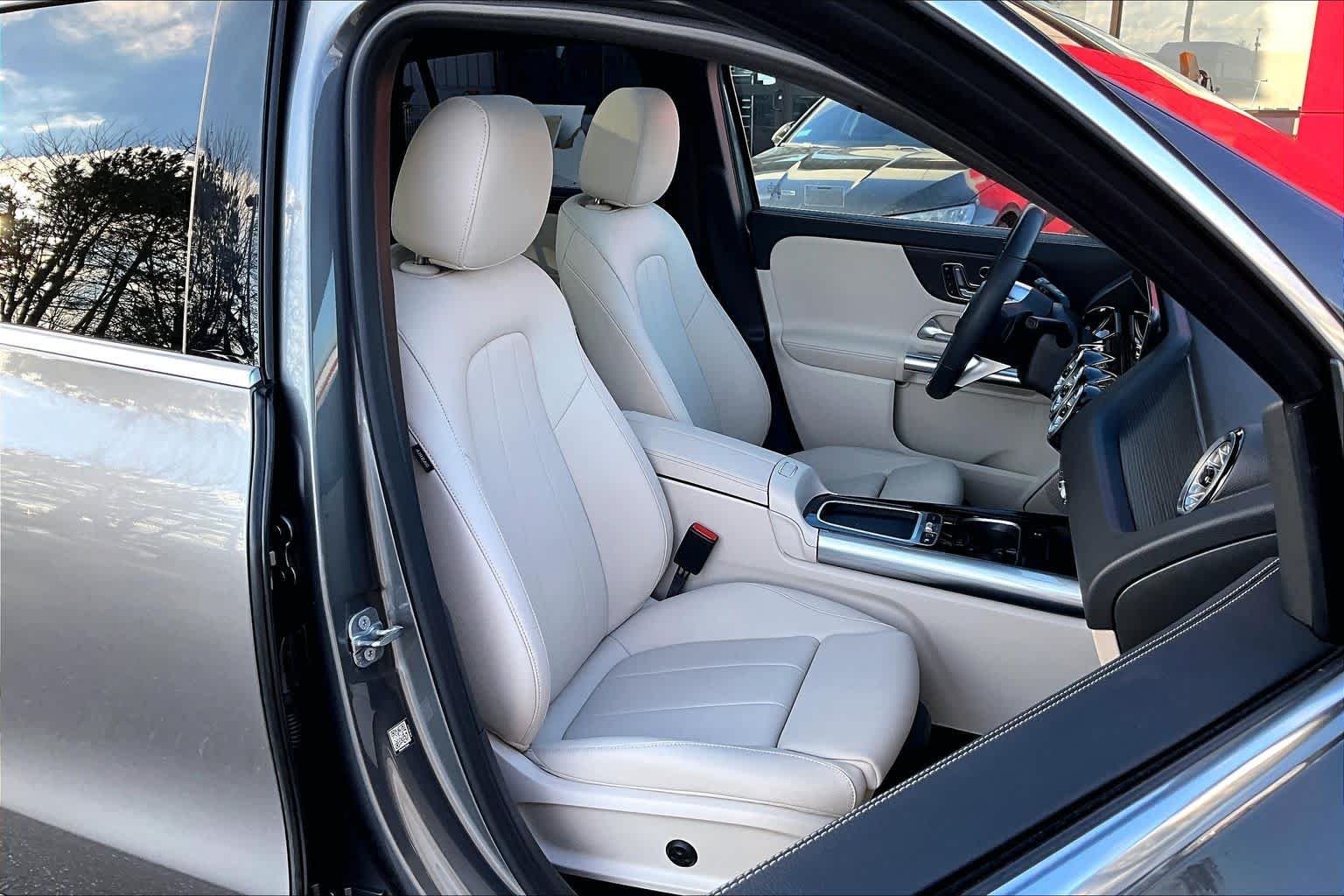 New 2026 Mountain Grey Metallic Mercedes-Benz GLA 250 image 8