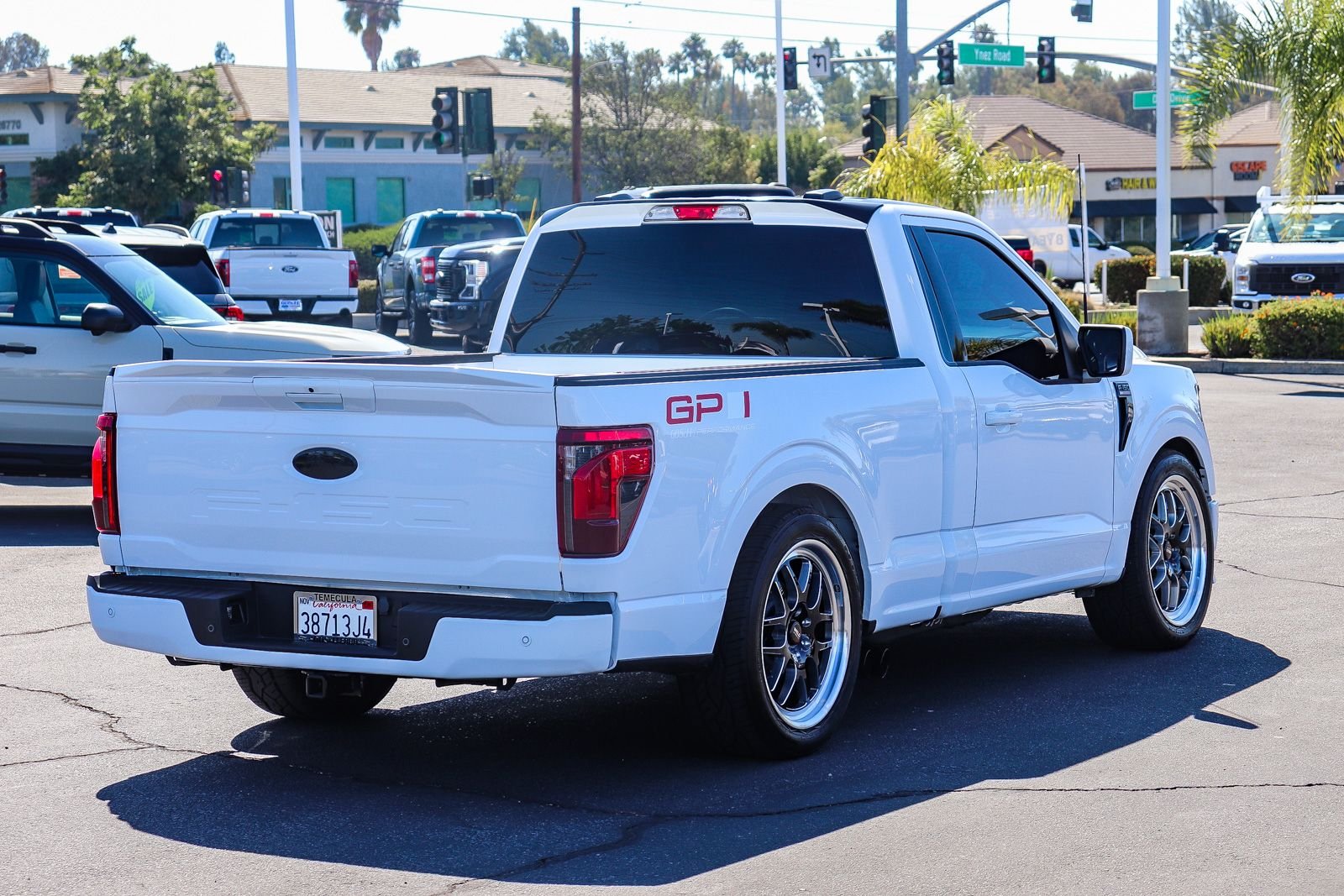 Certified Used 2025 Oxford White Ford XL image 4