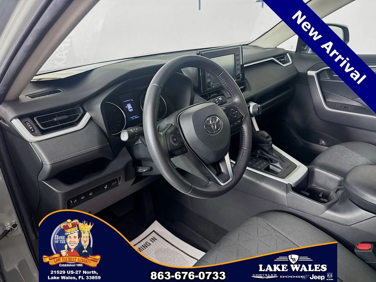 Certified Used 2022  Toyota XLE image 9