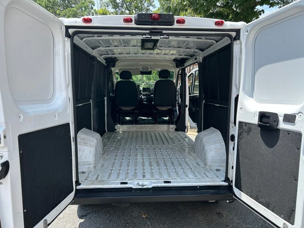 Used 2025 White Ram Base image 22