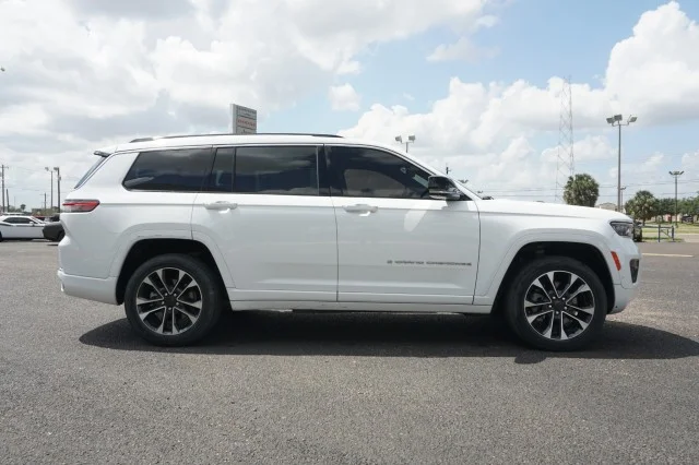 Used 2021 WHITE Jeep Overland image 4