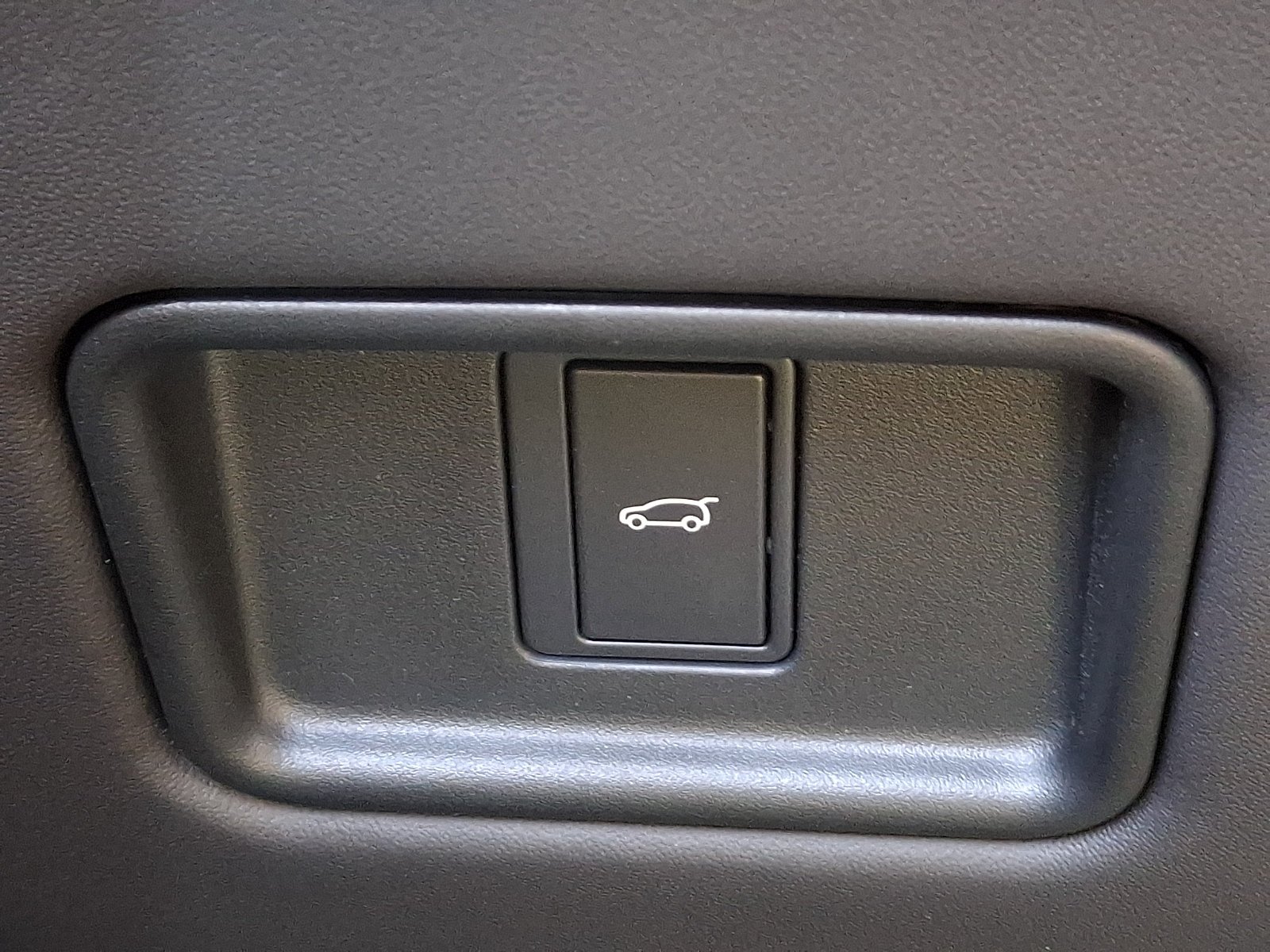 New 2026 Carpathian Grey Land Rover  image 18
