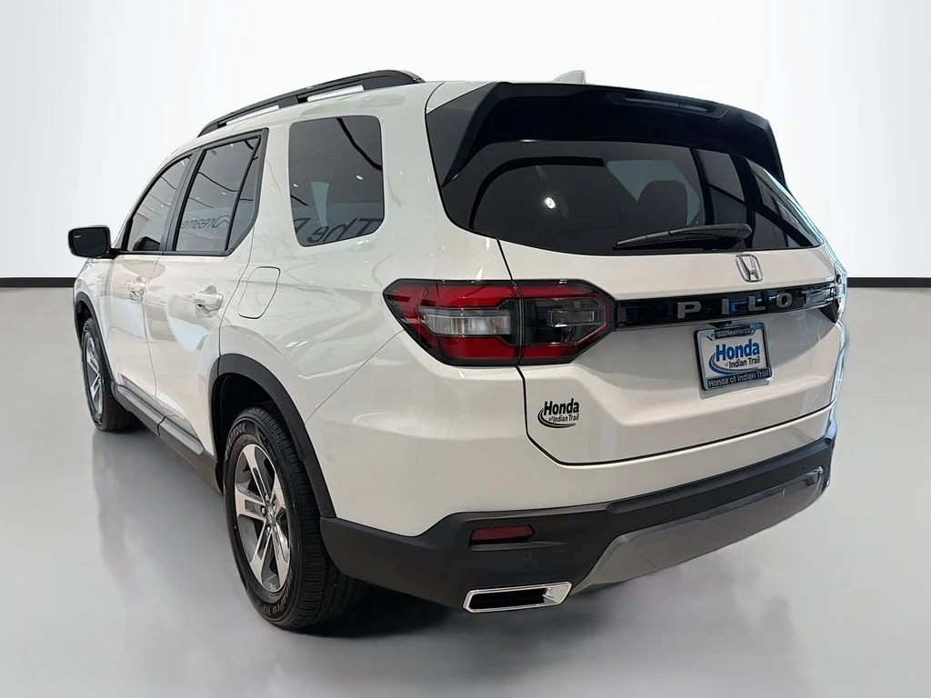 Used 2026 Solar Silver Metallic Honda EX-L image 4