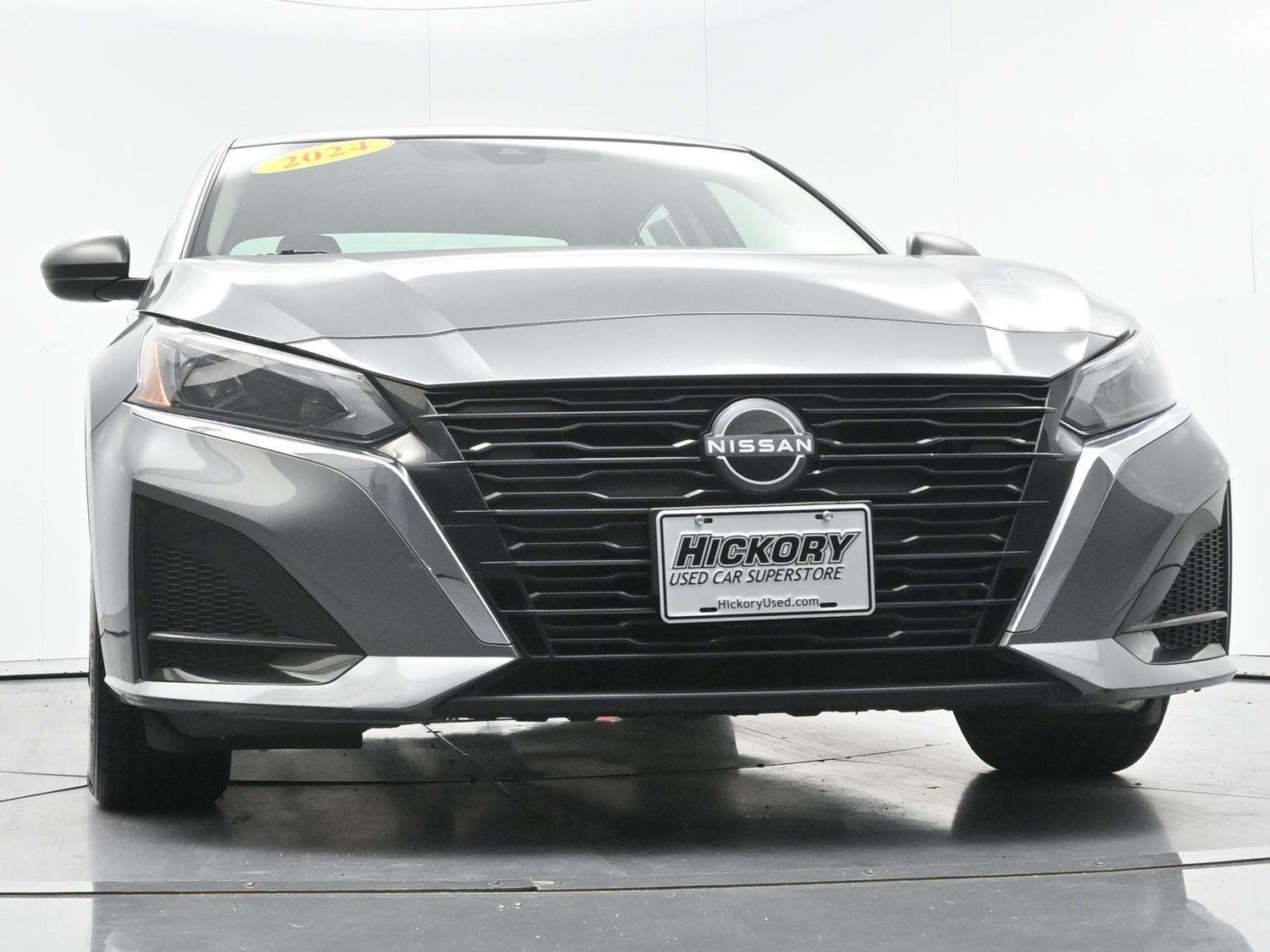 Used 2024 Gun Metallic Nissan 2.5 SV image 43
