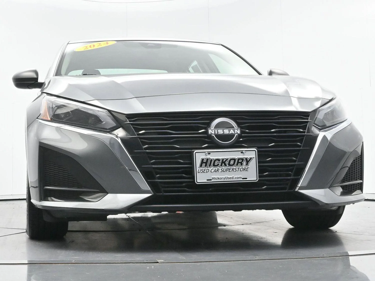 Used 2024 Gun Metallic Nissan 2.5 SV image 43