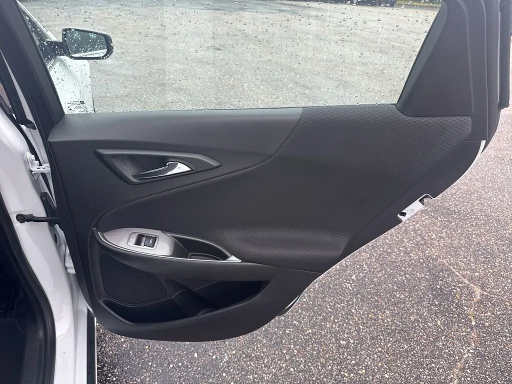 Used 2025 White Chevrolet LT image 24
