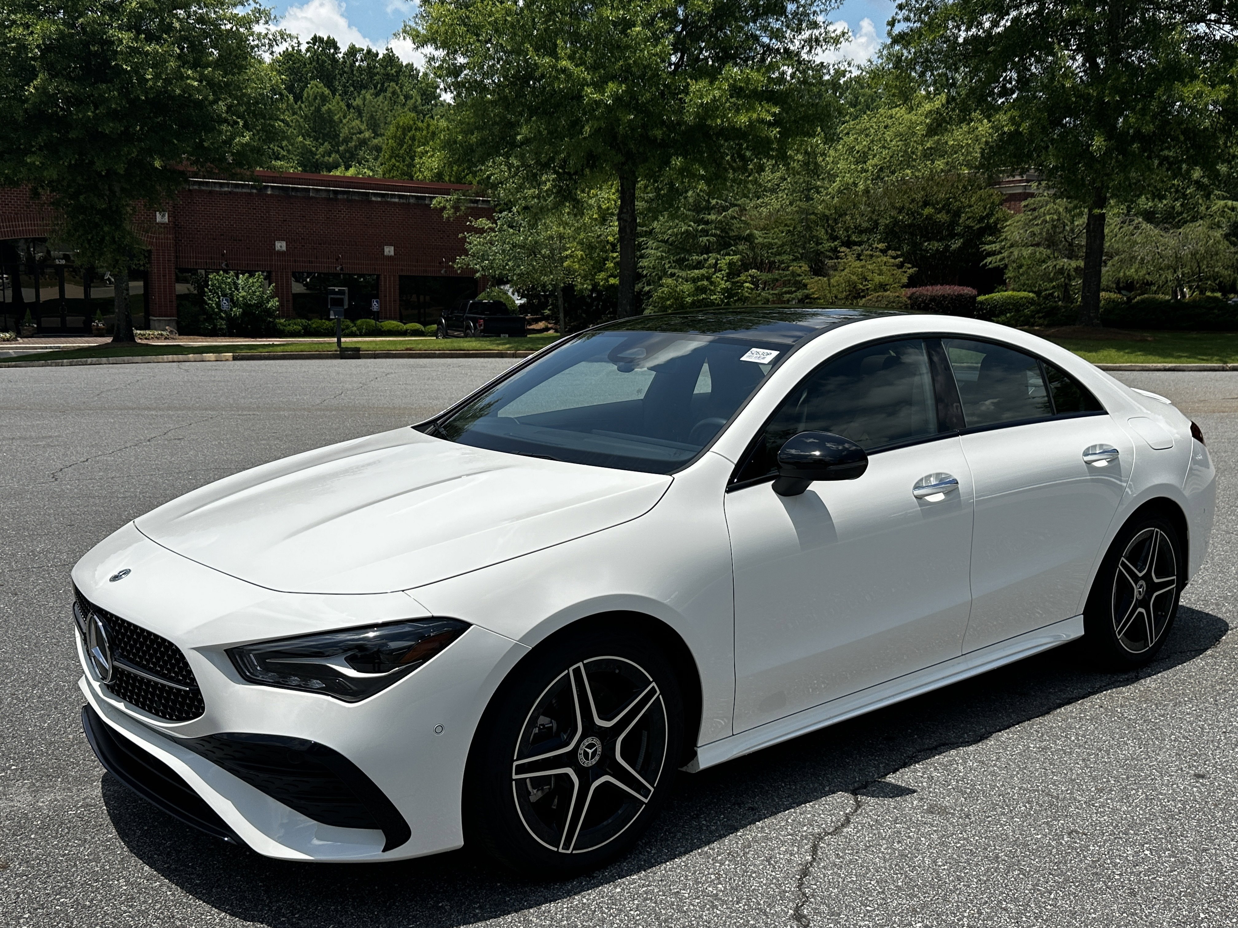 Used 2025  Mercedes-Benz CLA 250 image 4