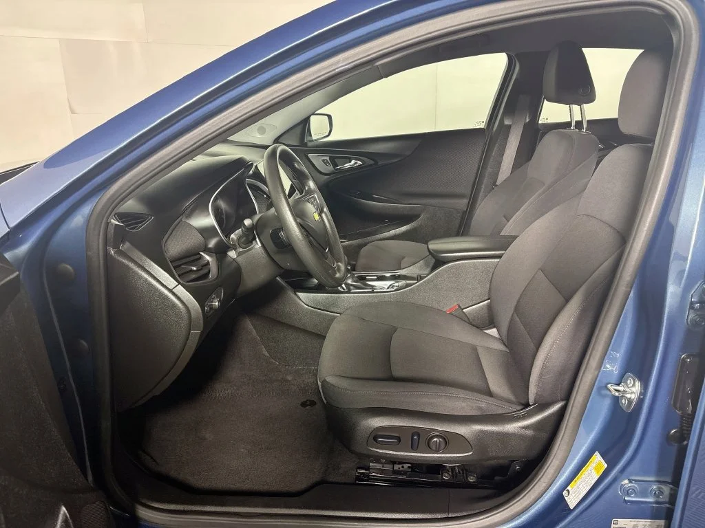 Used 2025 Blue Chevrolet LT image 11