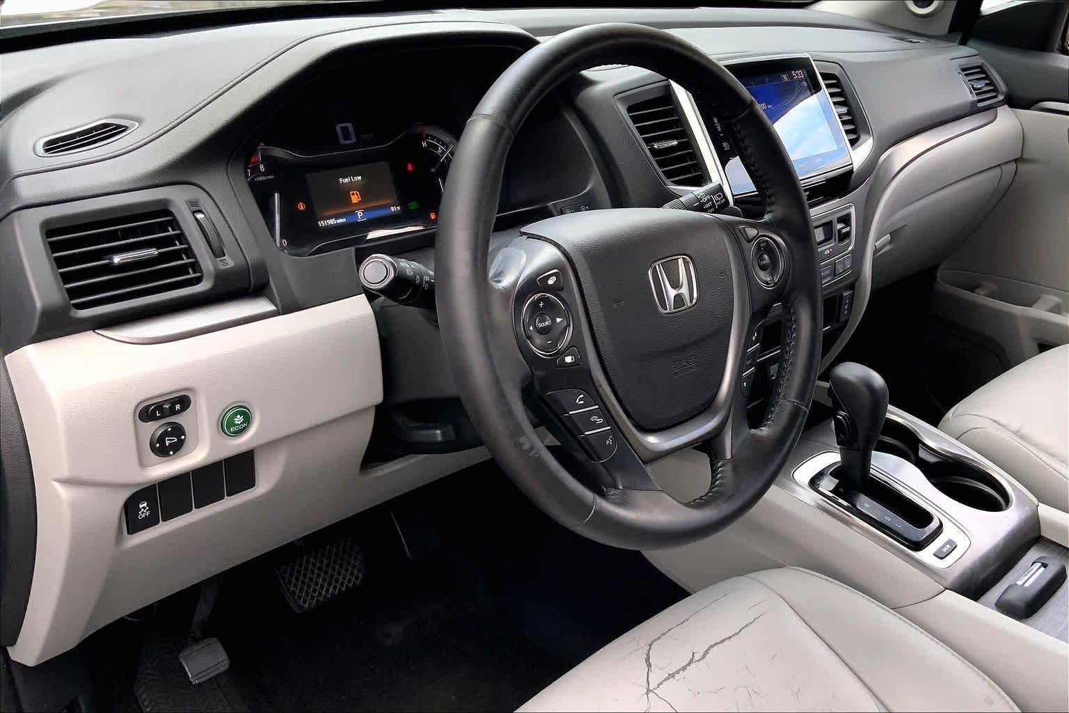 Used 2017 Crystal Black Pearl Honda EX-L image 18
