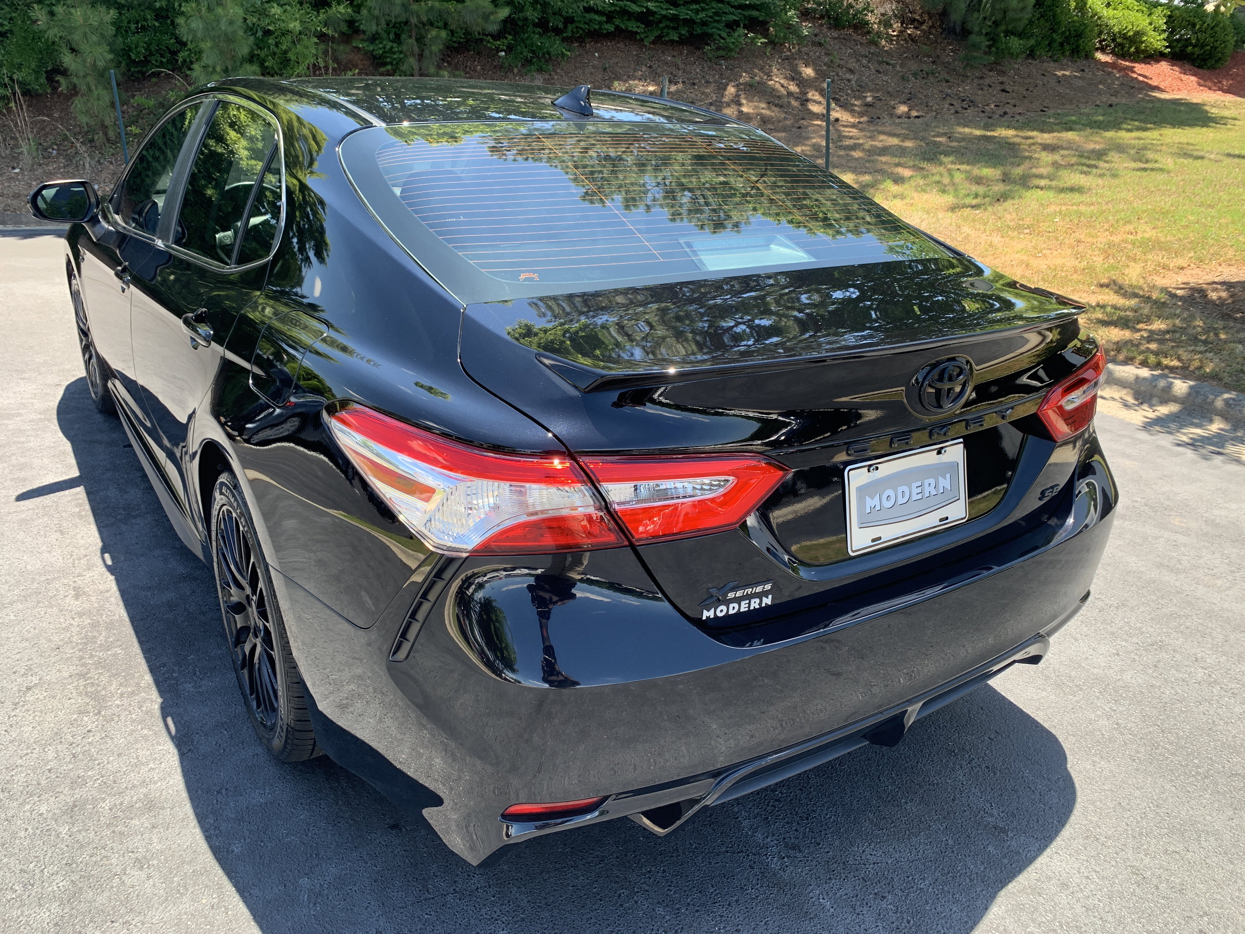 Used 2020 Midnight Black Metallic Toyota SE image 6