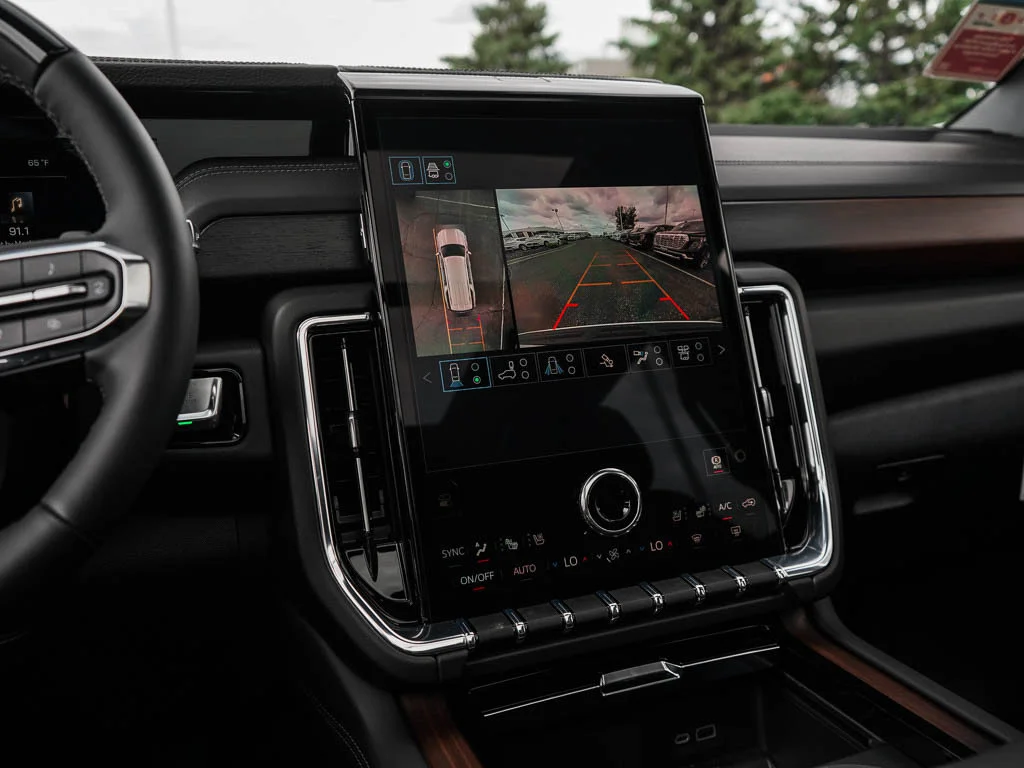 2026 GMC Yukon XL Denali - Photo 27