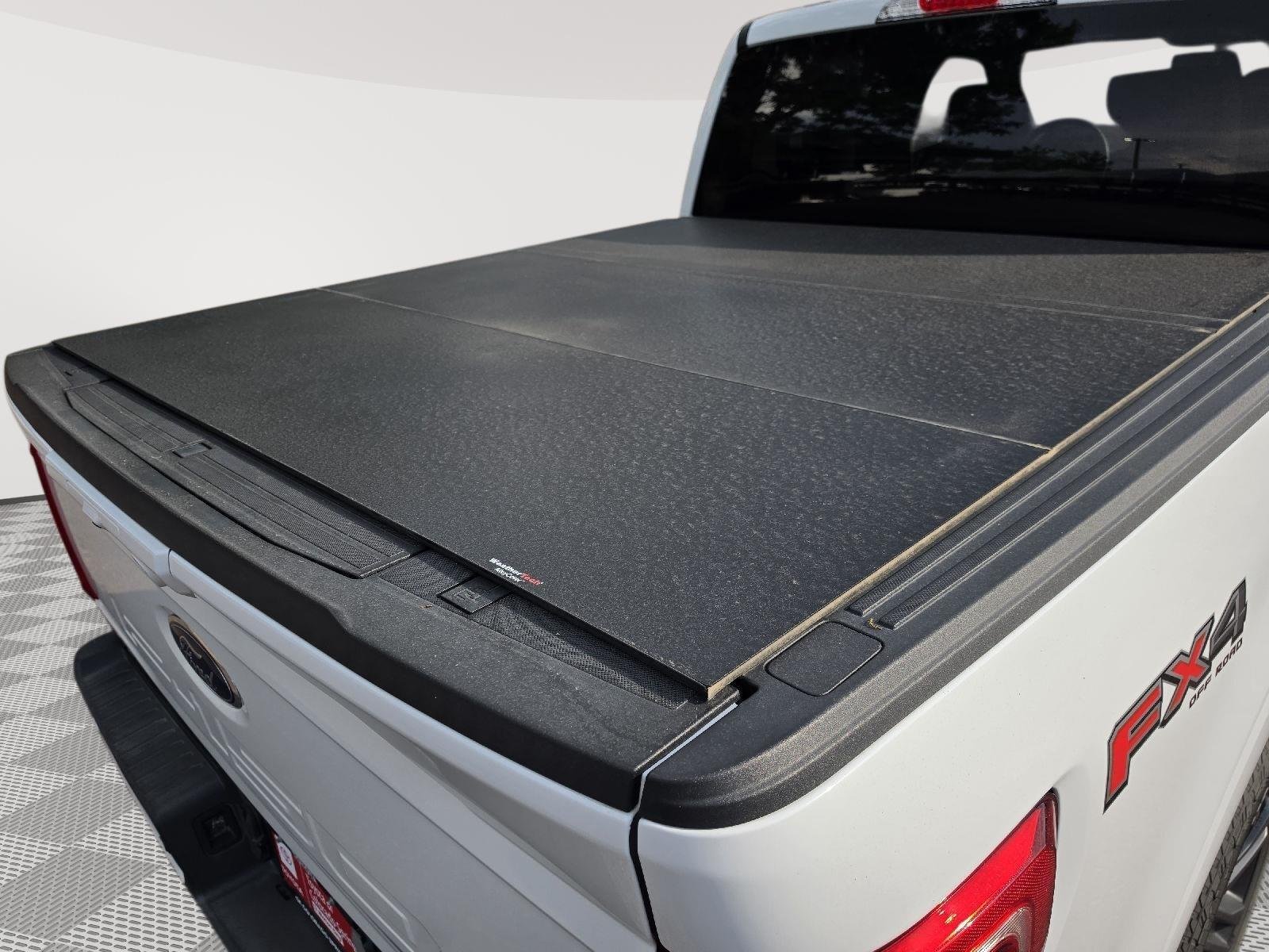 Used 2023 Oxford White Ford XLT image 19