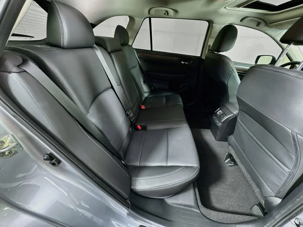 Used 2016 Silver Subaru 2.5i image 35