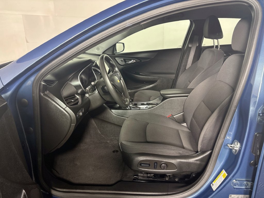 Used 2025 Blue Chevrolet LT image 11