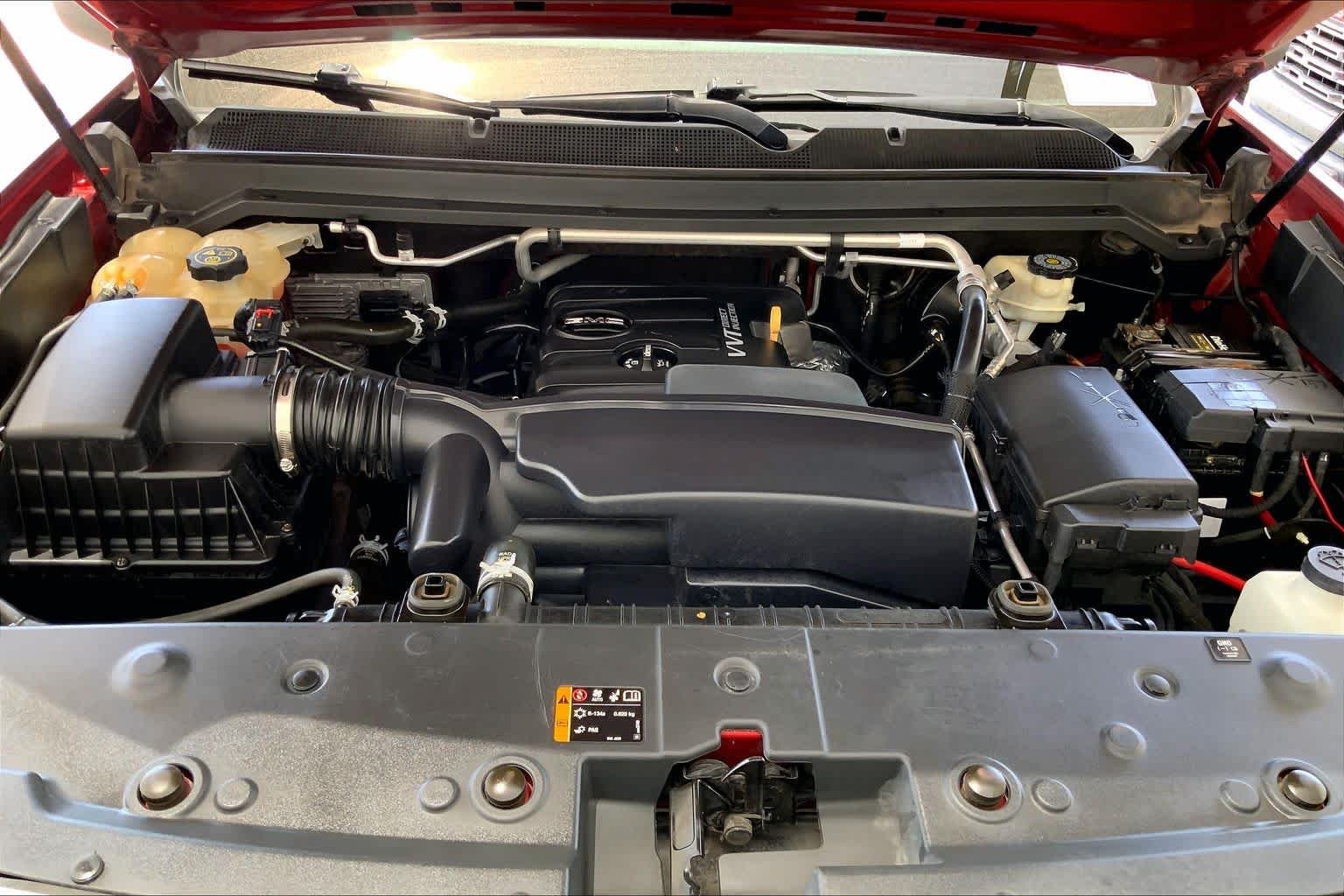 Used 2016 Copper Red Metallic GMC 2WD image 31