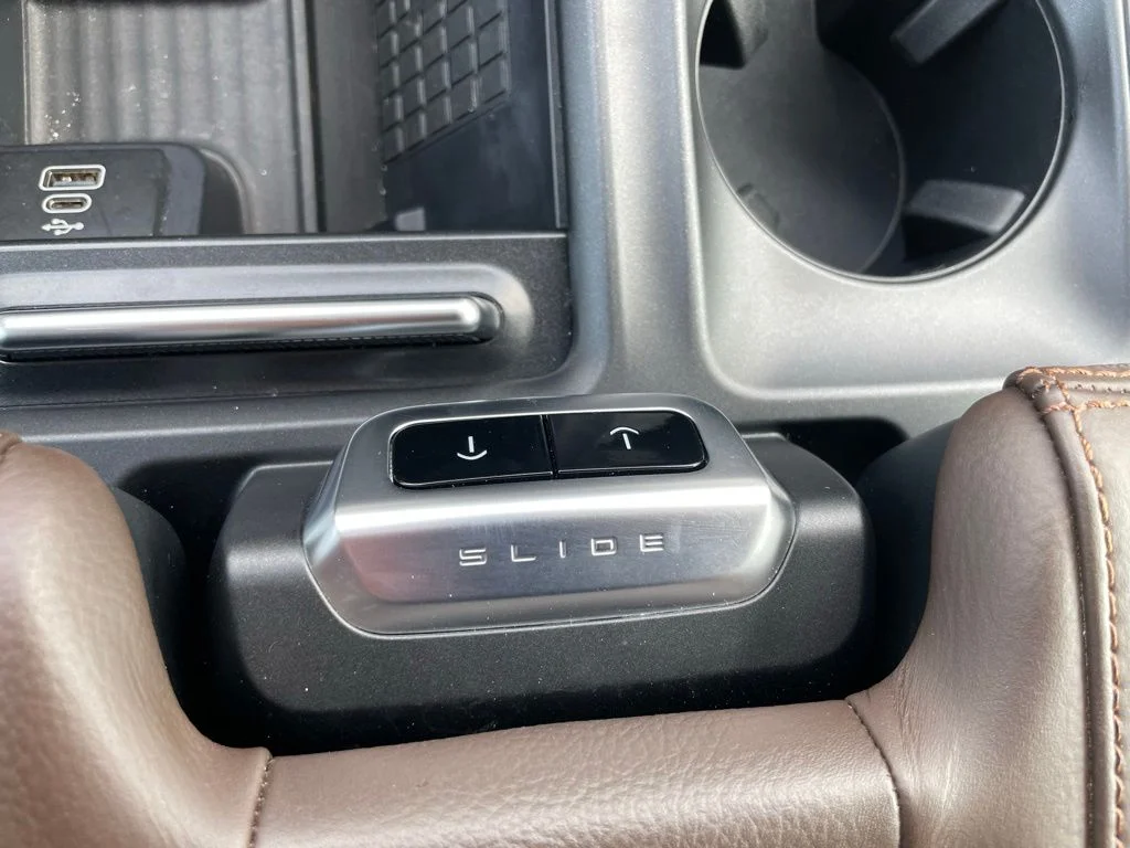Used 2025 Black Metallic Ford King Ranch image 15