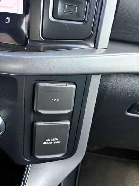 New 2026 Carbonized Gray Metallic Ford XLT image 18