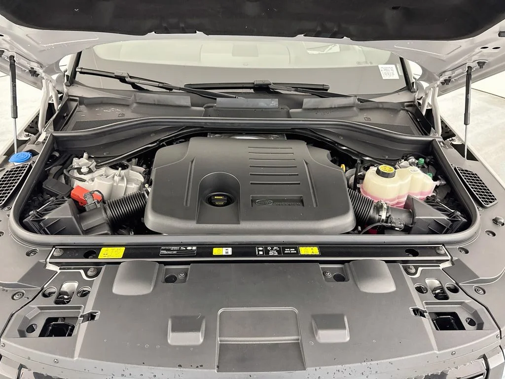 New 2026 Borasco Grey Land Rover Dynamic SE image 32