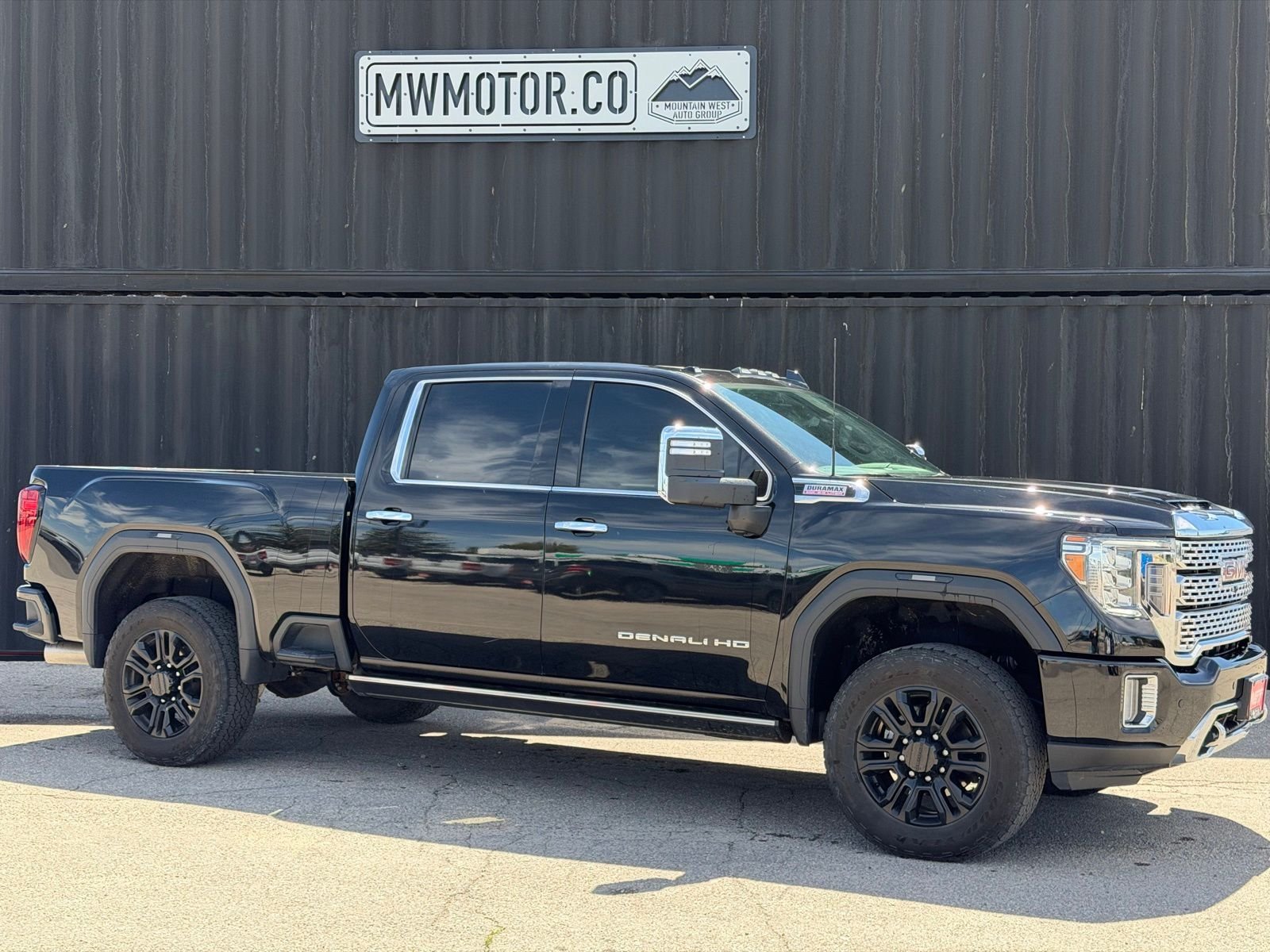 2023 GMC Sierra 4WD Crew Cab Standard Box Denali's photo
