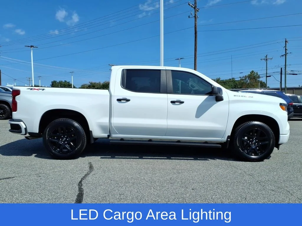 Used 2025 White Chevrolet Custom image 36