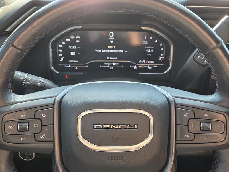 Used 2025 Onyx Black GMC 4WD CREW CAB 159" DENALI ULTIMATE image 31