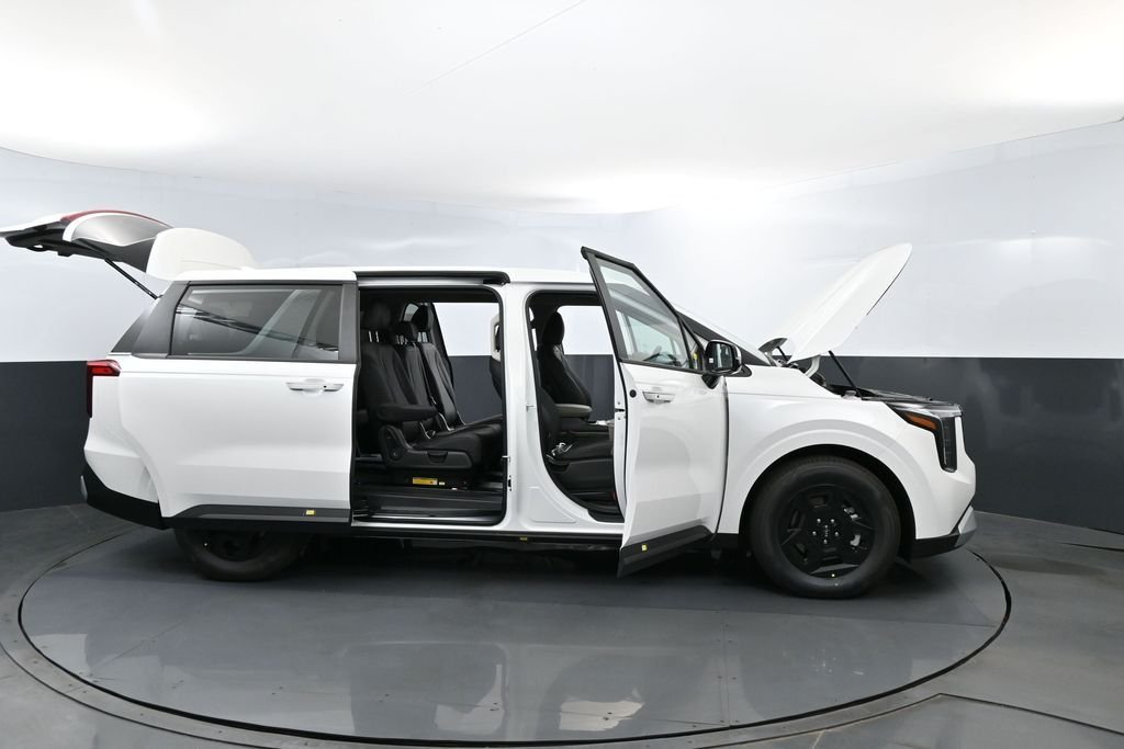 New 2026 Snow White Pearl Kia LXS image 29