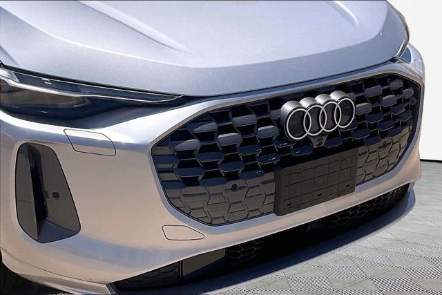 Used 2025 Silver Audi 2.0T Premium Plus image 30