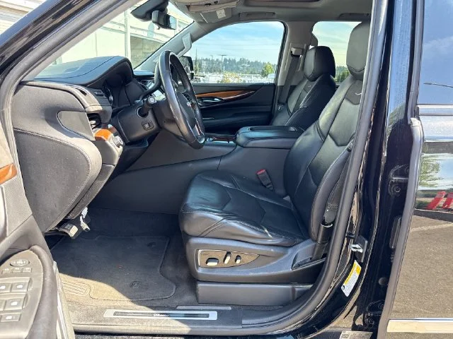 Used 2020 Black Raven Cadillac Luxury image 15