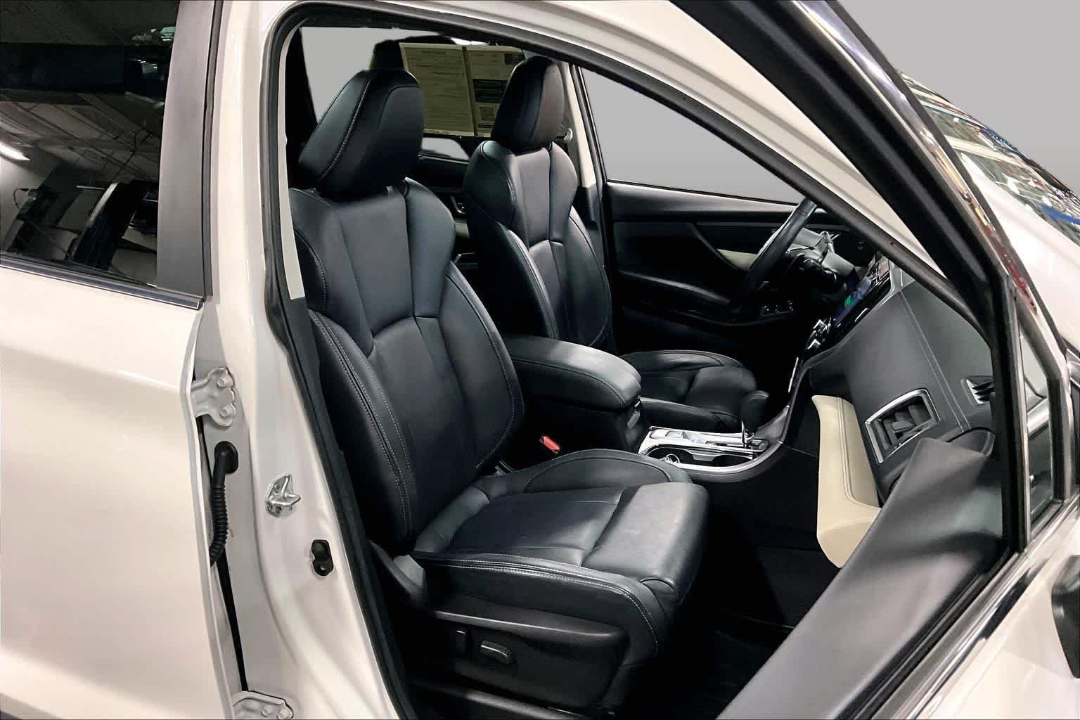 Used 2022 Crystal White Pearl Subaru Limited image 8