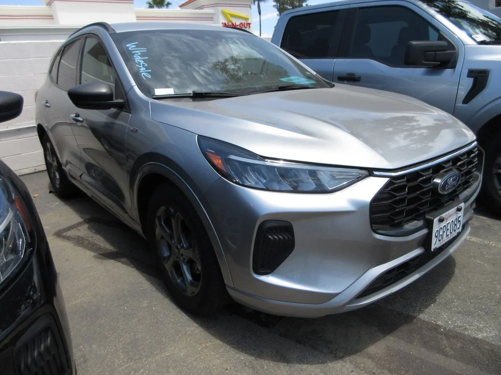 Used 2023 Silver Ford ST-Line image 4