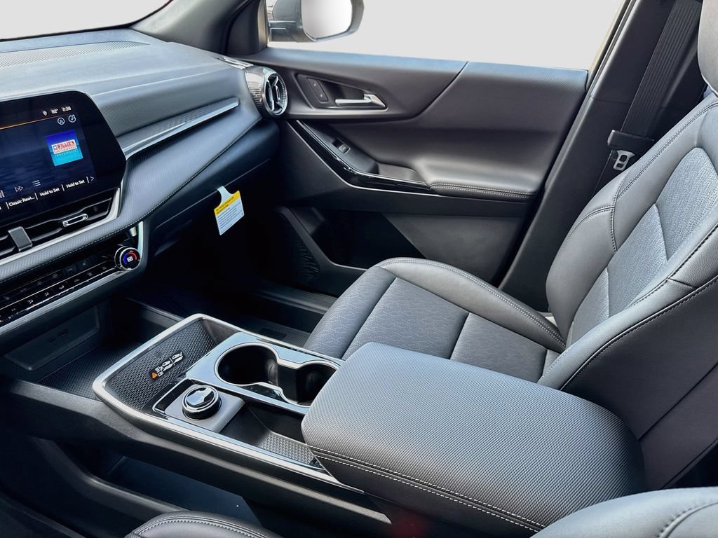 2027 Chevrolet Equinox LT - Photo 26