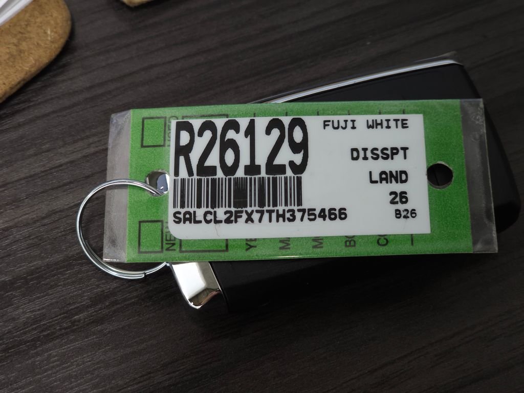 Certified Used 2026 White Land Rover Landmark image 39