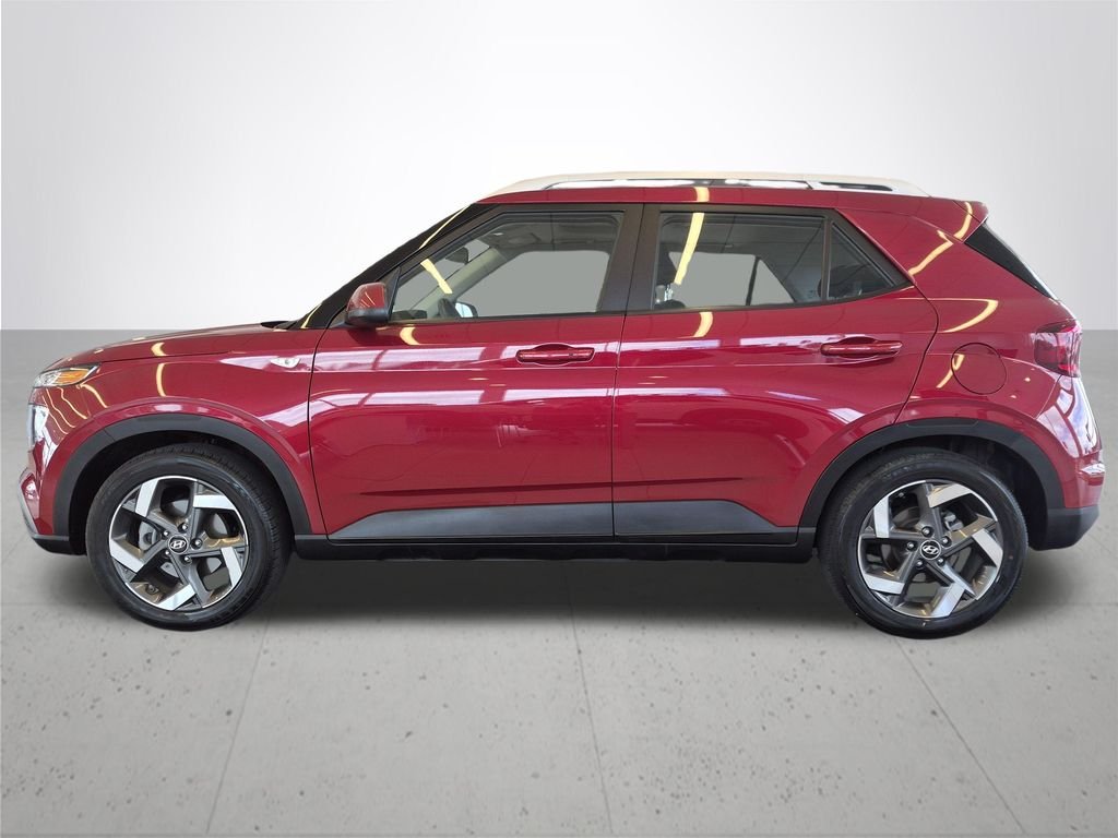 Used 2025 Red Hyundai SEL image 9
